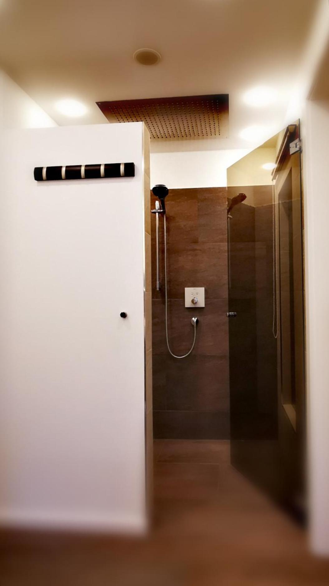 Luxor City Apartments 利恩茨 外观 照片