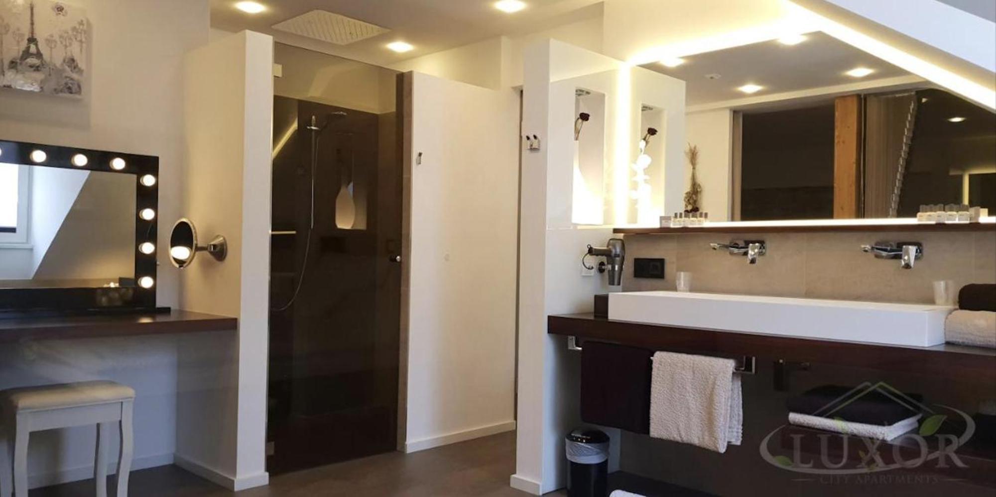 Luxor City Apartments 利恩茨 外观 照片